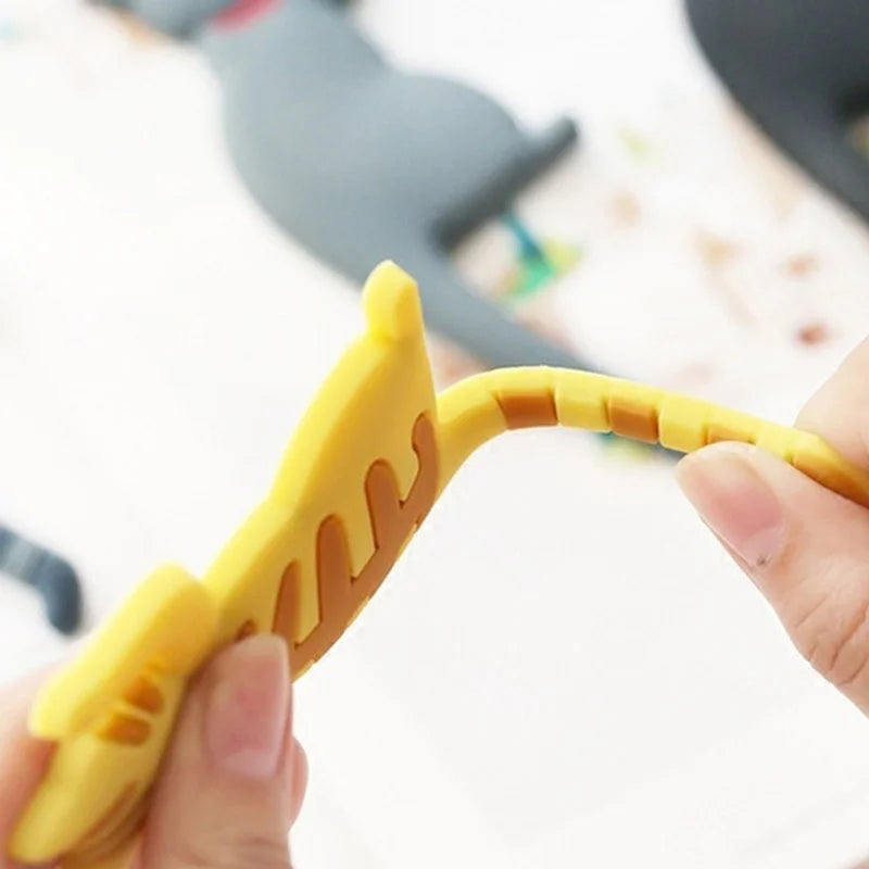 Creative Towel Rack Cartoon Cat Kitchen Refrigerator Magnet Key Holder Bendable Cat Tail Hook Kitchen Office Decoration Hook